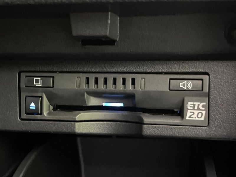 2022 Toyota Alphard 3BA-AGH30W (UW-6aa21e222469a)[24]