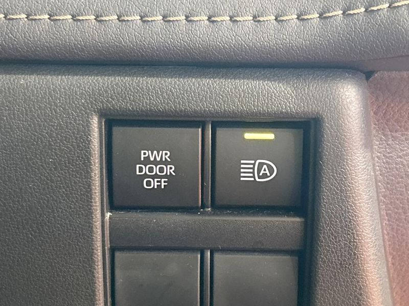 2025 Toyota Alphard 3BA-AGH40W (UW-6aa21e326c423)[6]