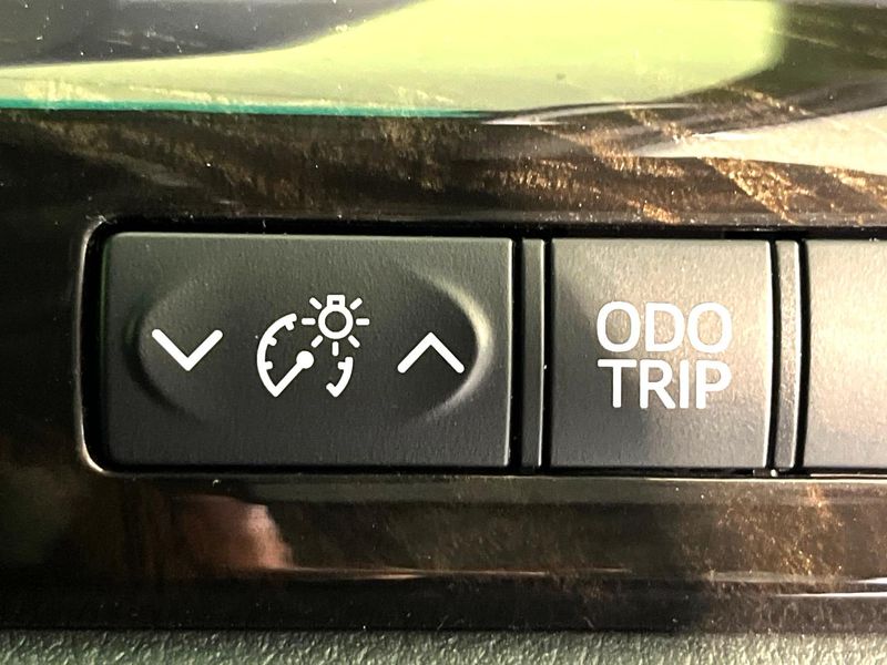 2013 Toyota Alphard Hybrid DAA-ATH20W (UW-6aa21e3ddf3d2)[10]