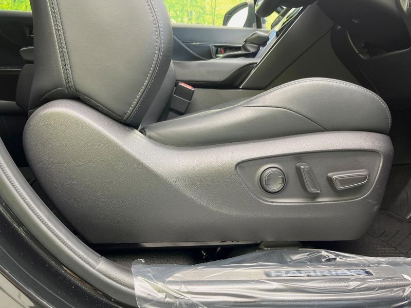 2021 Toyota Harrier Hybrid 6AA-AXUH80 (UW-6aa21e4ff0f98)[18]