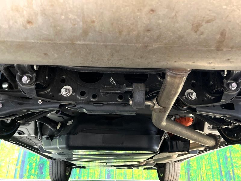 2023 Toyota Harrier Hybrid 6AA-AXUH80 (UW-6aa21e54a3949)[13]