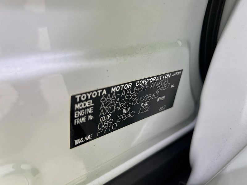 2024 Toyota Harrier Hybrid 6AA-AXUH80 (UW-6aa21e5642fa5)[1]