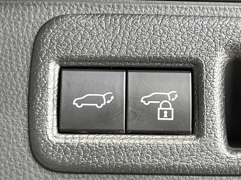 2021 Toyota Harrier Hybrid 6AA-AXUH85 (UW-6aa21e58817fc)[15]