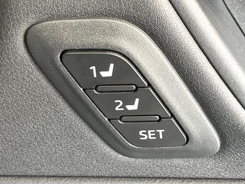 2021 Toyota Harrier Hybrid 6AA-AXUH85 (UW-6aa21e58817fc)[24]