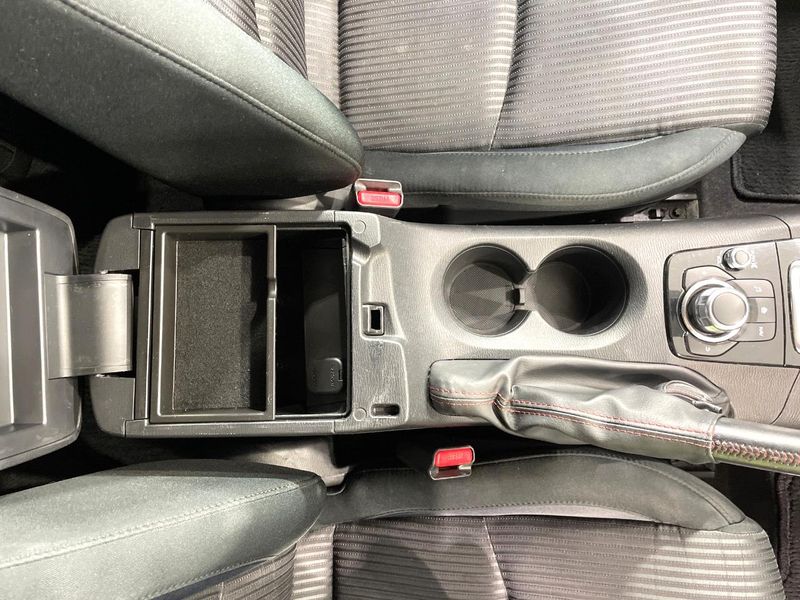 2014 Mazda Axela Sports DBA-BM5FS (UW-6aa21ea2d0edb)[19]