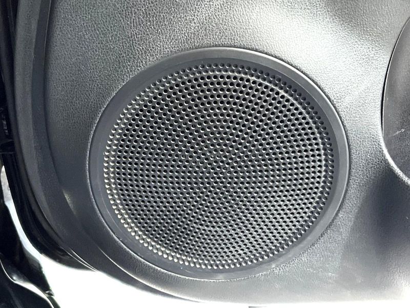 2014 Nissan Note DBA-E12 (UW-6aa21ecbc7e54)[20]