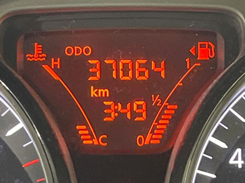 2017 Nissan Note DBA-E12 (UW-6aa21ecec512b)[2]