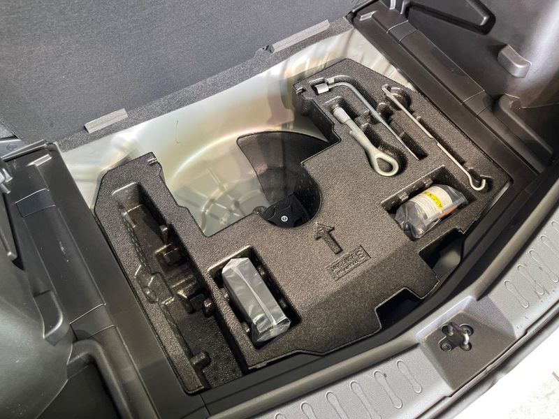 2020 Nissan Note DBA-E12 (UW-6aa21ed146f44)[22]