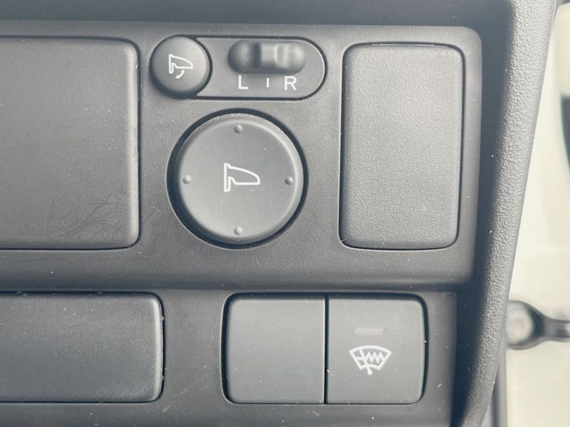 2010 Honda Freed Spike DBA-GB4 (UW-6aa21ee5167a5)[25]