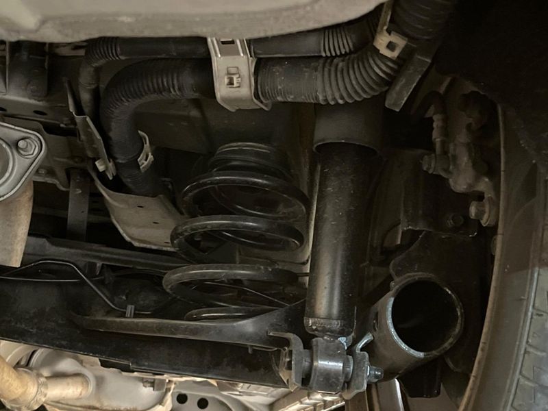 2016 Nissan Serena DAA-GC27 (UW-6aa21eec2a697)[22]