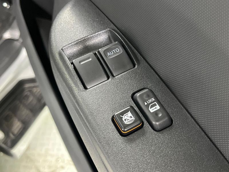 2026 Toyota Hiace Van 3DF-GDH201V (UW-6aa21eeee1878)[24]