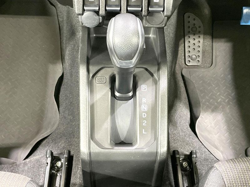 2020 Suzuki Jimny 3BA-JB64W (UW-6aa21f598ba47)[21]