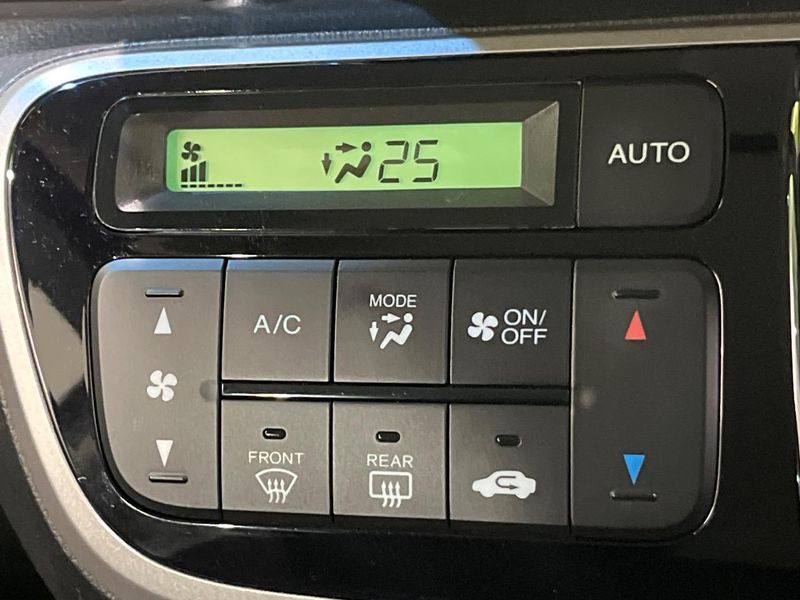 2013 Honda N-BOX DBA-JF1 (UW-6aa21f6d5905a)[29]