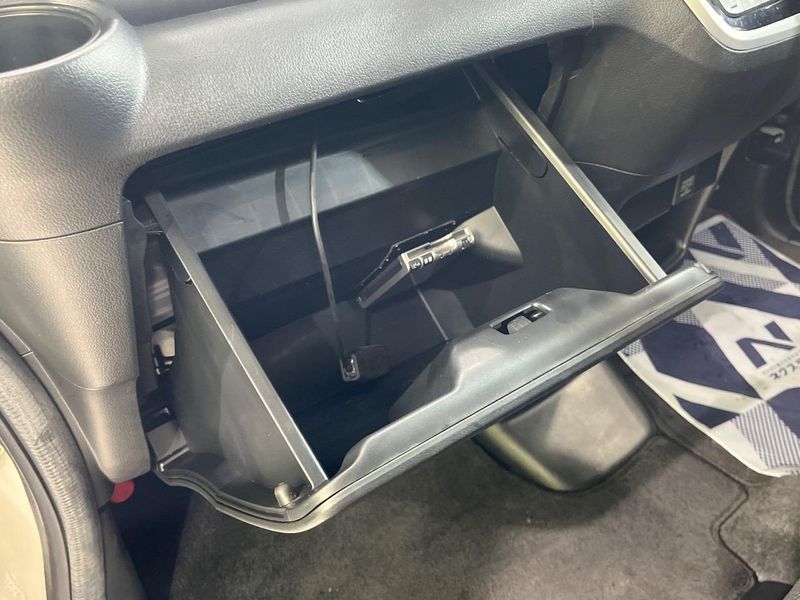 2015 Honda N-BOX DBA-JF1 (UW-6aa21f71cae68)[8]