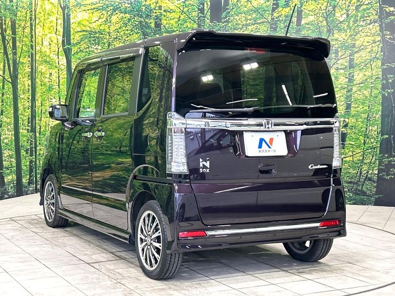 2015 Honda N-BOX CUSTOM DBA-JF1 (UW-6aa21f78b3d8e)[8]