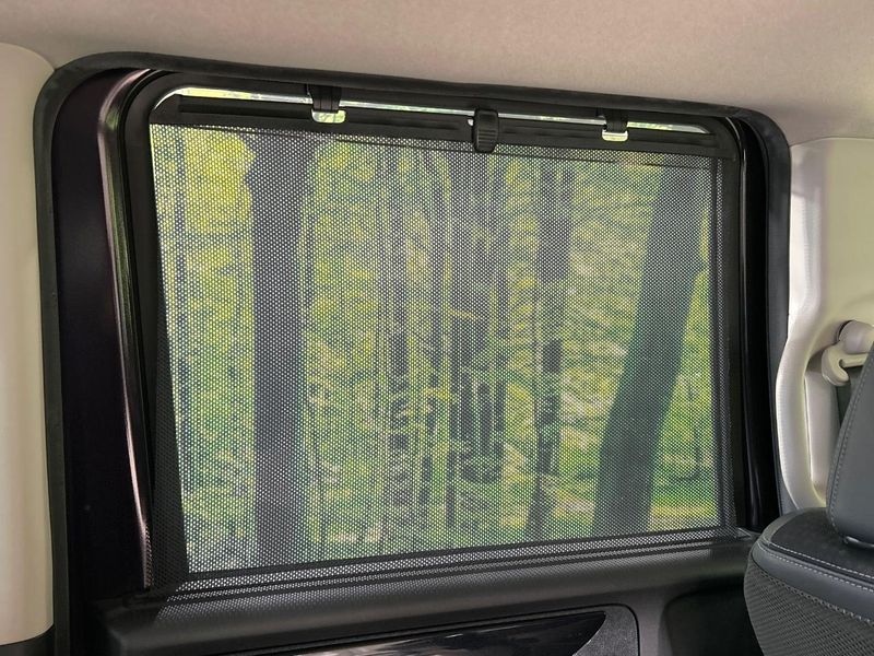 2015 Honda N-BOX CUSTOM DBA-JF1 (UW-6aa21f78b3d8e)[29]