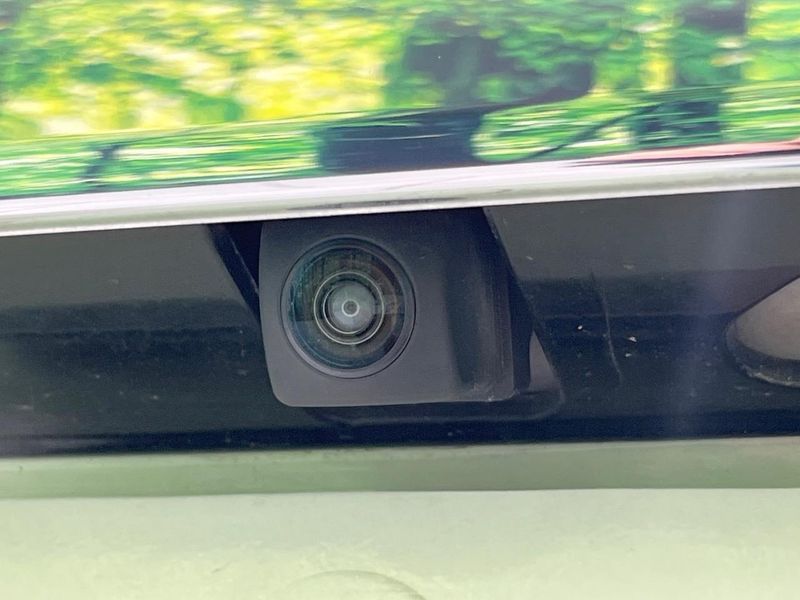 2020 Honda N-BOX CUSTOM 6BA-JF3 (UW-6aa21f85eb78a)[11]