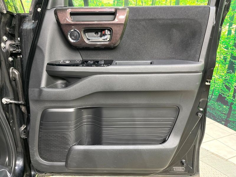 2017 Honda N-BOX CUSTOM DBA-JF4 (UW-6aa21f9e3b0f3)[21]