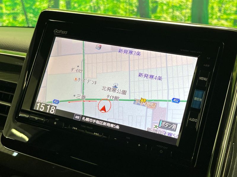 2017 Honda N-BOX CUSTOM DBA-JF4 (UW-6aa21f9e3b0f3)[24]