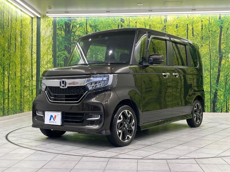 2019 Honda N-BOX CUSTOM DBA-JF4 (UW-6aa21fa2569f0)[13]