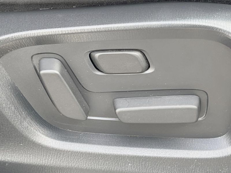 2019 Mazda CX-8 6BA-KG5P (UW-6aa21fe028f10)[27]