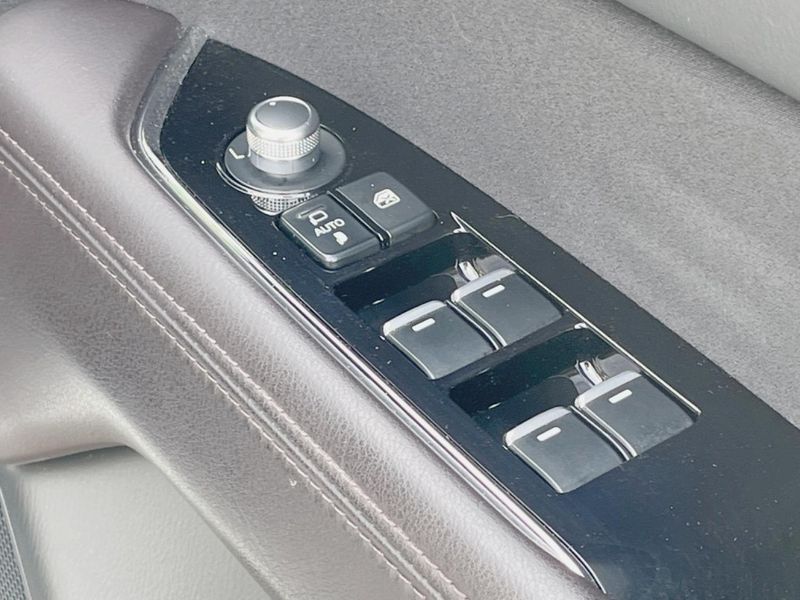 2019 Mazda CX-8 6BA-KG5P (UW-6aa21fe028f10)[25]