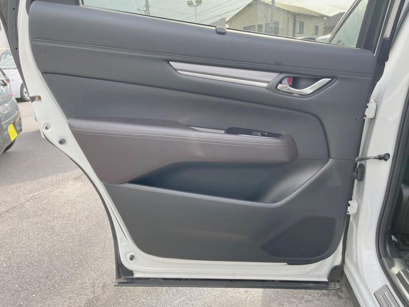 2019 Mazda CX-8 6BA-KG5P (UW-6aa21fe028f10)[20]