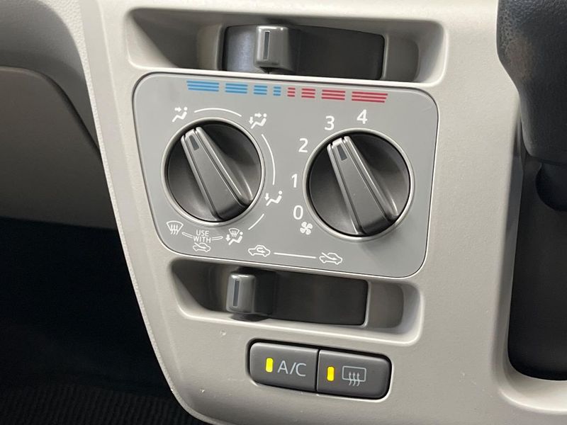 2018 Toyota Pixis Epoch DBA-LA350A (UW-6aa21fffe4077)[13]