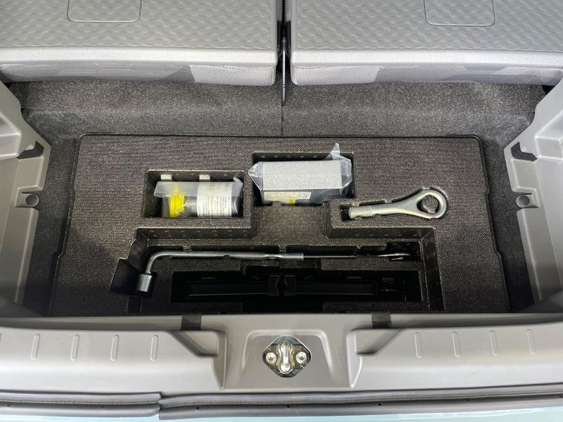 2023 Daihatsu Taft 5BA-LA900S (UW-6aa22035567cb)[27]
