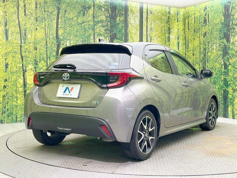 2020 Toyota Yaris 6AA-MXPH10 (UW-6aa220d8638f1)[11]