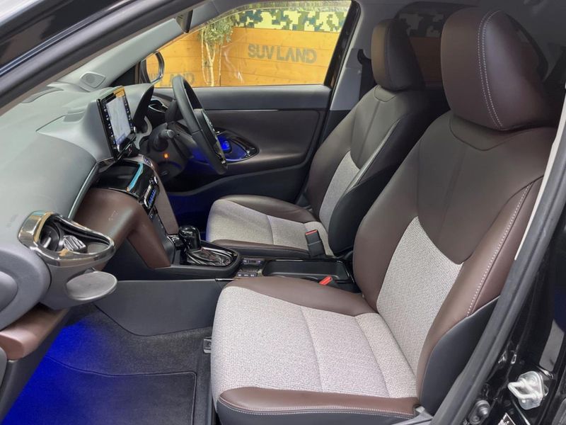 2021 Toyota Yaris Cross 6AA-MXPJ10 (UW-6aa220daa5819)[13]