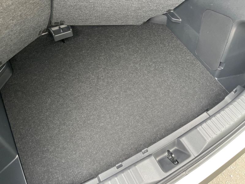 2021 Toyota Yaris Cross 6AA-MXPJ10 (UW-6aa220ddc29e4)[27]