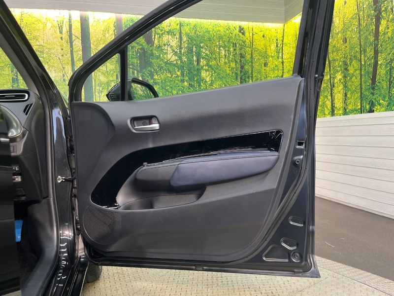 2021 Toyota Aqua 6AA-MXPK11 (UW-6aa220e7dc024)[16]