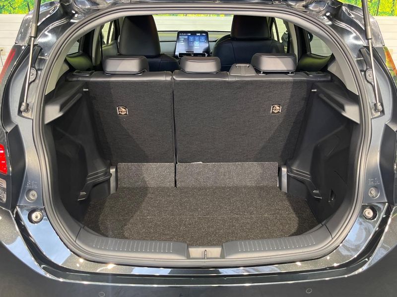2021 Toyota Aqua 6AA-MXPK11 (UW-6aa220e7dc024)[13]