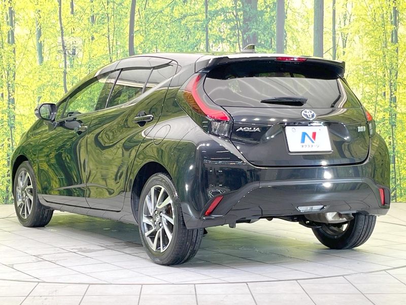 2022 Toyota Aqua 6AA-MXPK11 (UW-6aa220ea74712)[11]