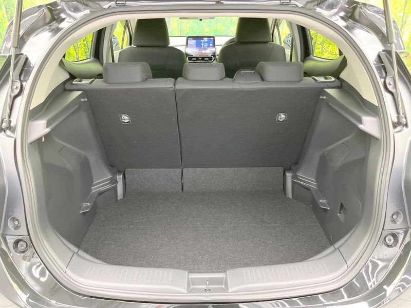 2022 Toyota Aqua 6AA-MXPK11 (UW-6aa220ea74712)[24]