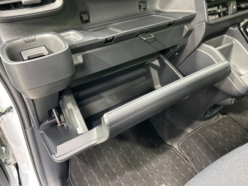 2026 Toyota Sienta 6AA-MXPL10G (UW-6aa220f7b1733)[4]