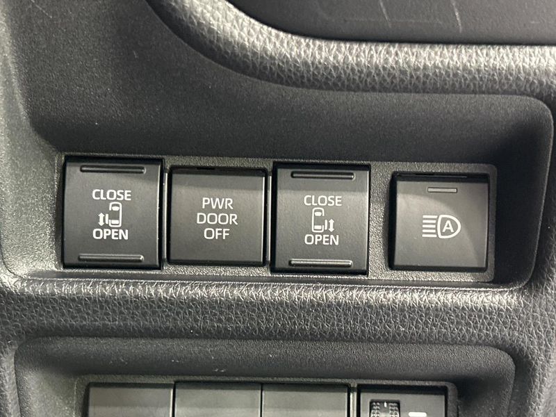 2023 Toyota Sienta 6AA-MXPL15G (UW-6aa220fb81b3e)[27]