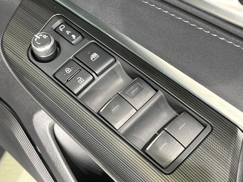 2021 Toyota Harrier 6BA-MXUA85 (UW-6aa2210951a77)[18]