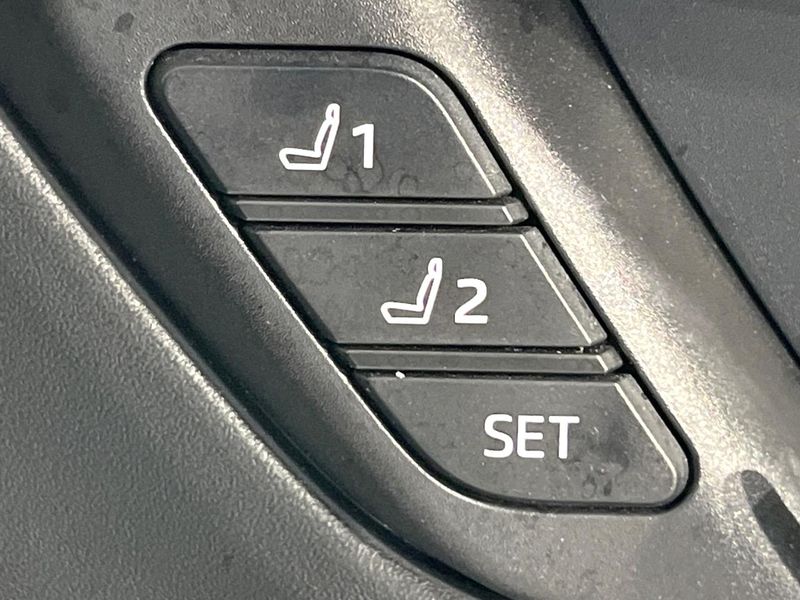 2024 Toyota Prius 6AA-MXWH60 (UW-6aa2210e7d957)[24]