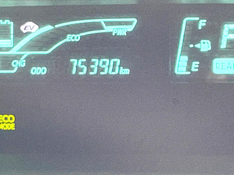2013 Toyota Aqua DAA-NHP10 (UW-6aa22125c6ac0)[2]