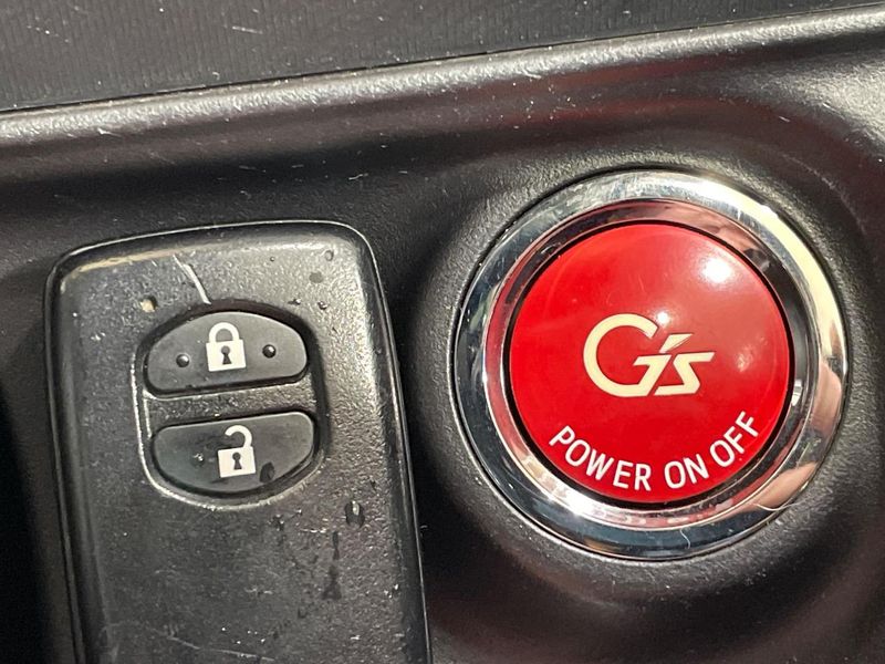 2015 Toyota Aqua DAA-NHP10 (UW-6aa221282029a)[12]