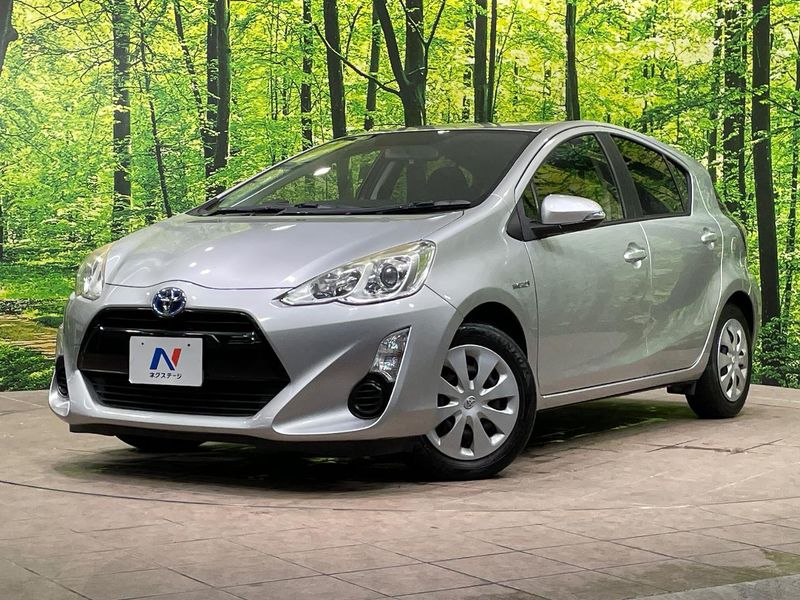 2016 Toyota Aqua DAA-NHP10 (UW-6aa2212fe0e53)[0]