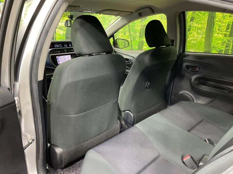 2016 Toyota Aqua DAA-NHP10 (UW-6aa2212fe0e53)[16]