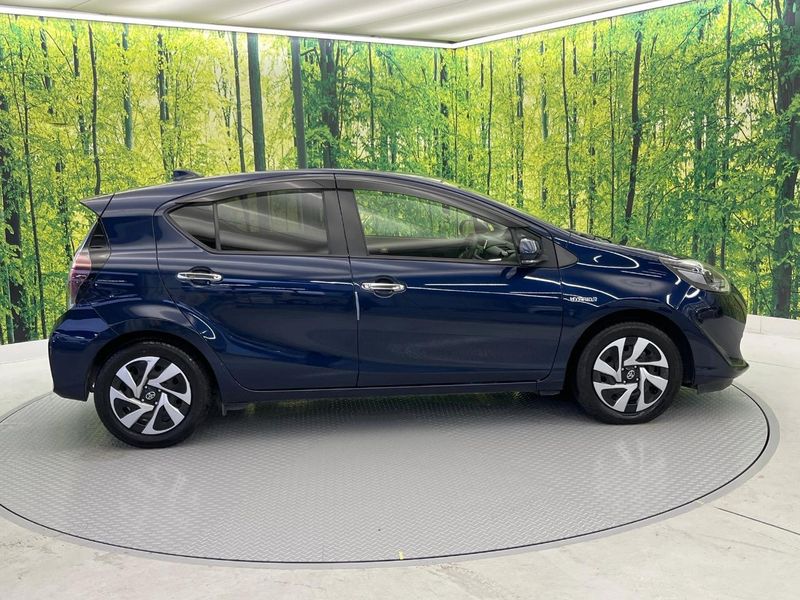 2019 Toyota Aqua DAA-NHP10 (UW-6aa221349ca4c)[8]