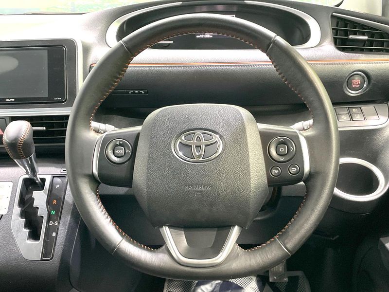 2017 Toyota Sienta DBA-NSP170G (UW-6aa22140428cf)[5]