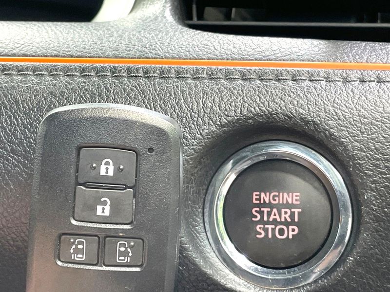 2017 Toyota Sienta DBA-NSP170G (UW-6aa22140428cf)[8]