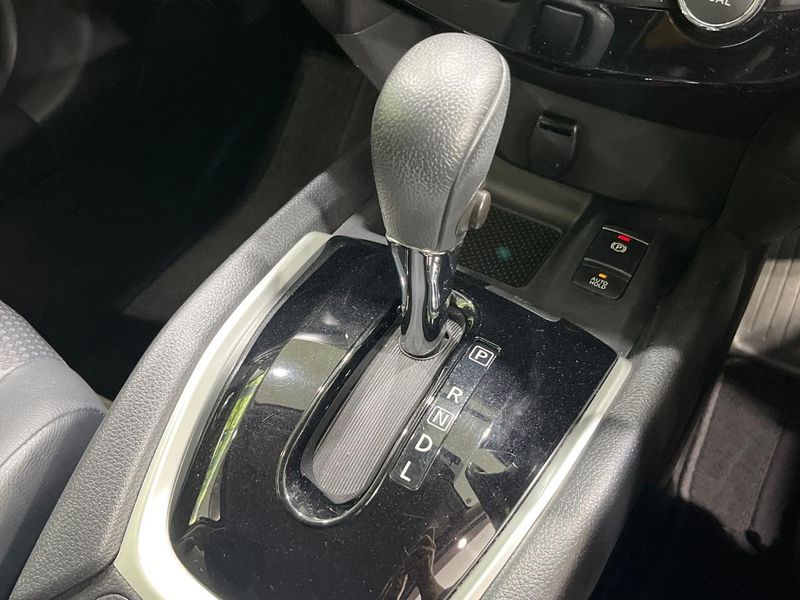 2017 Nissan X-Trail DBA-NT32 (UW-6aa22147789ee)[19]