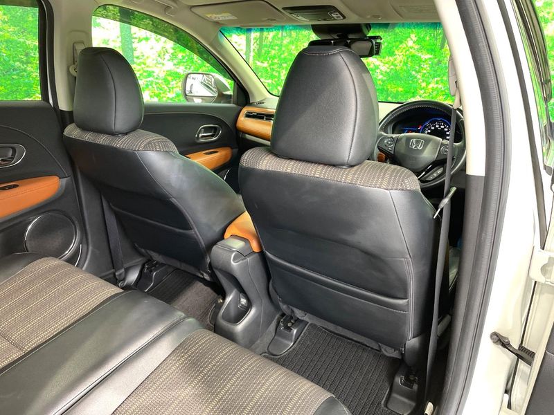2014 Honda Vezel DAA-RU3 (UW-6aa2216078e5c)[18]