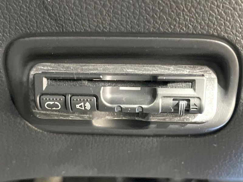 2015 Honda Vezel DAA-RU3 (UW-6aa22161dceae)[14]